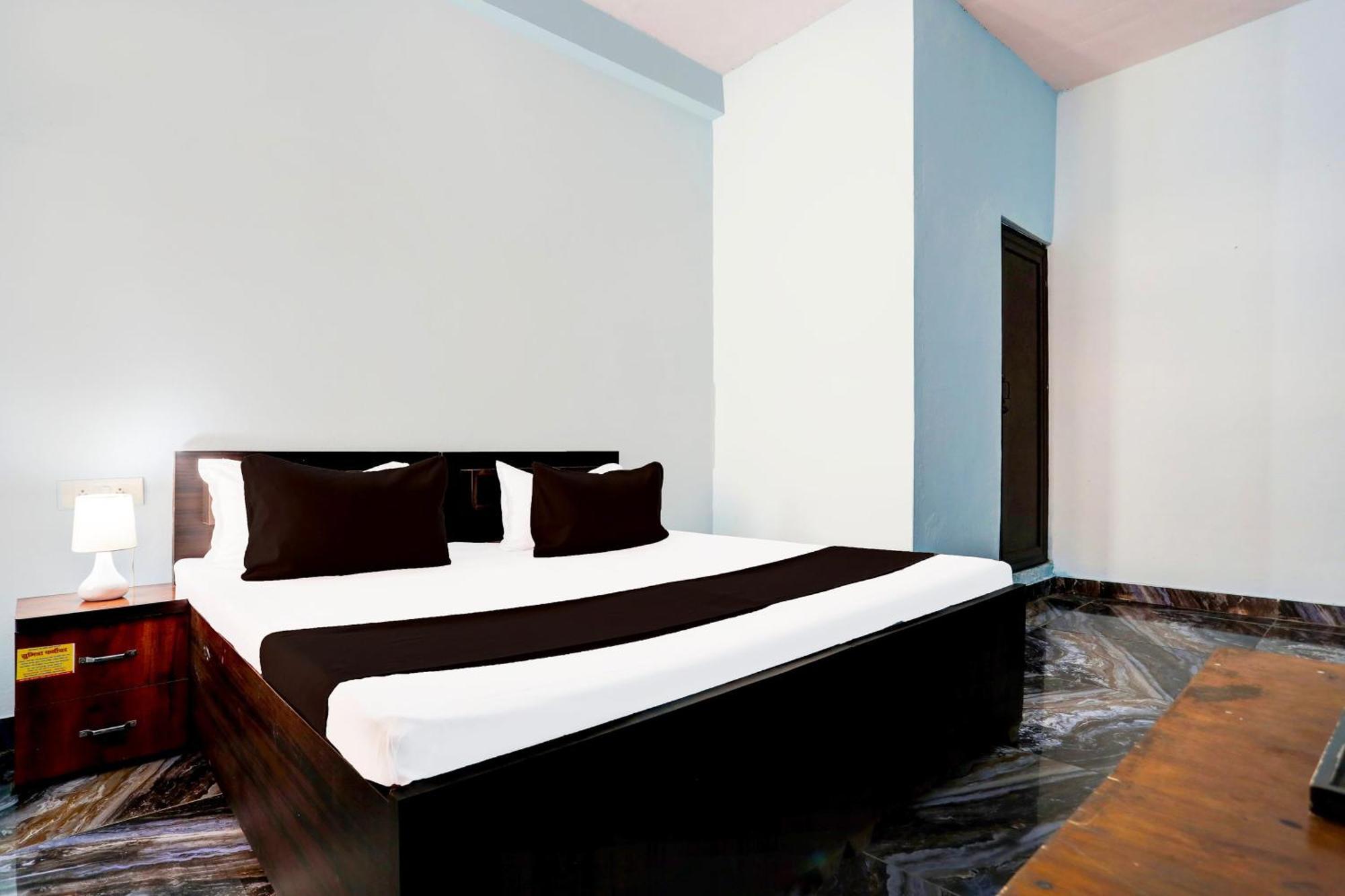 Spot On New Diamond Guest House Rudrapur Esterno foto
