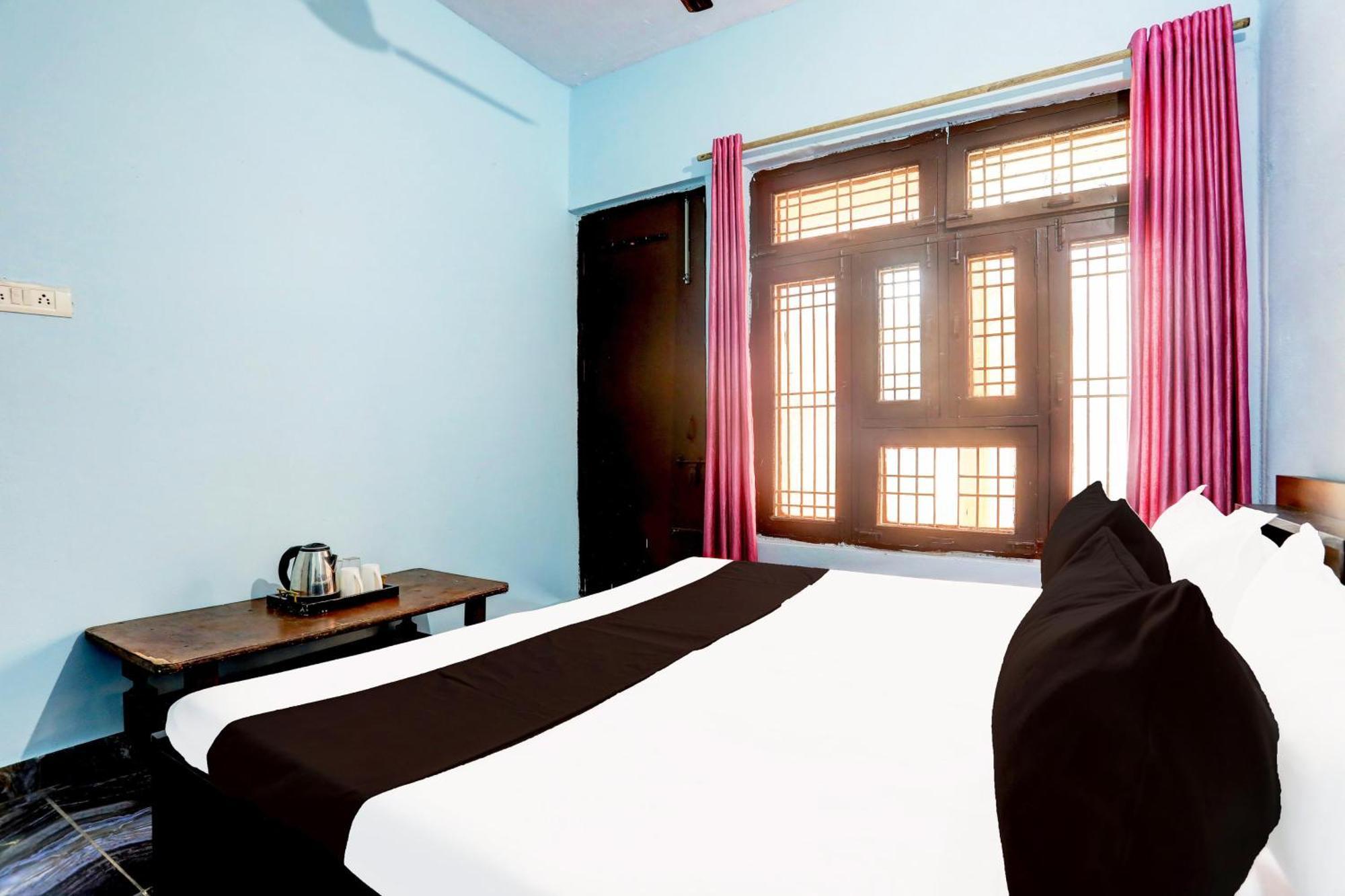 Spot On New Diamond Guest House Rudrapur Esterno foto